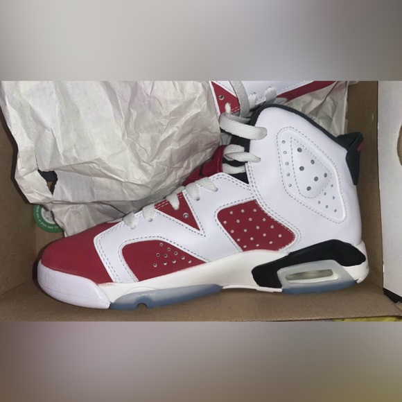 Jordan retro 6s size 6 women 4 men - Picture 2 of 4